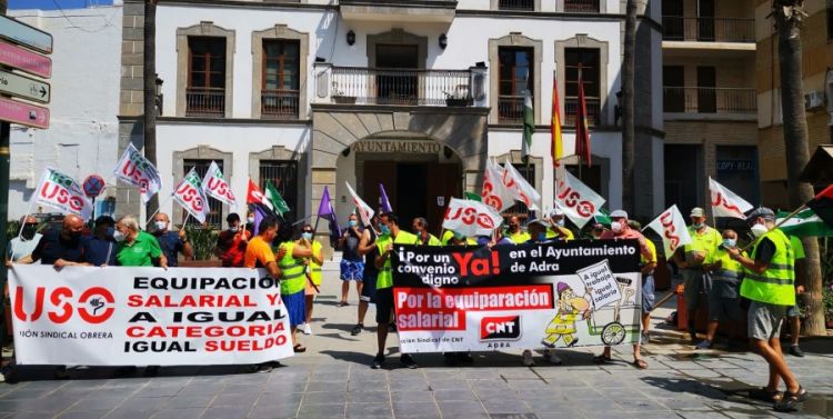 USO-Almería exige al Ayuntamiento de Adra la equiparación salarial de sus trabajadores