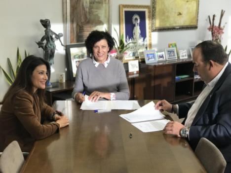 Ayuntamiento y Cámara de Comercio firman un convenio para impulsar la dinamización del tejido empresarial del municipio