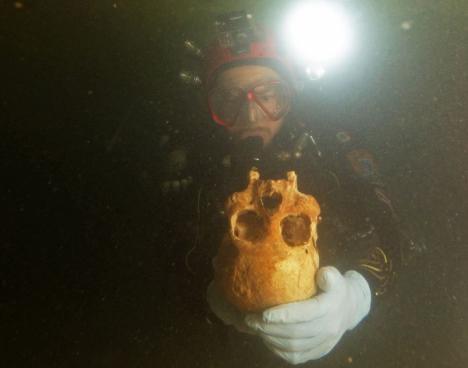 

Descubren en Tulum ( México) un extraño esqueleto de hace 9 mil años 

