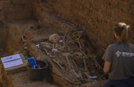 Encuentran los restos de nueve mujeres asesinadas por falangistas en un cortijo