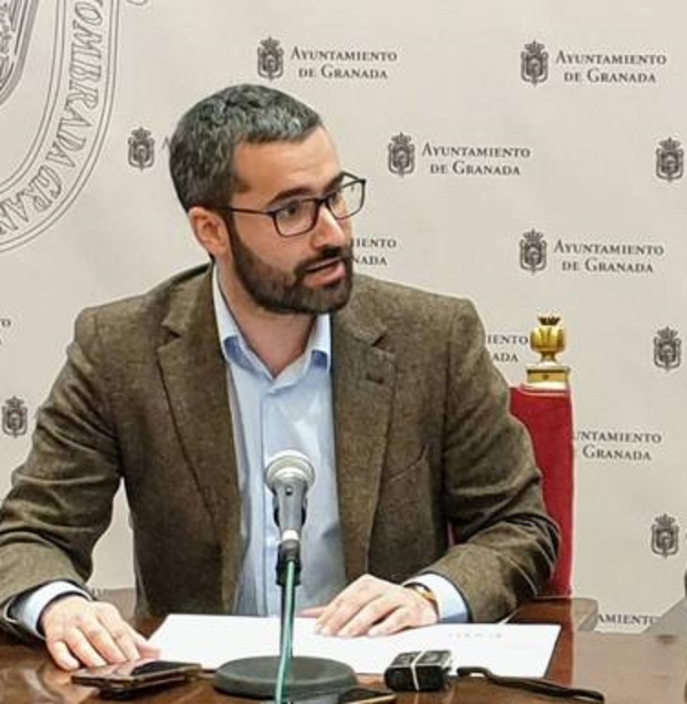 Francisco Lucas: “El Gobierno regional murciano hace bromas de mal gusto a costa de las preocupaciones de la ciudadanía”