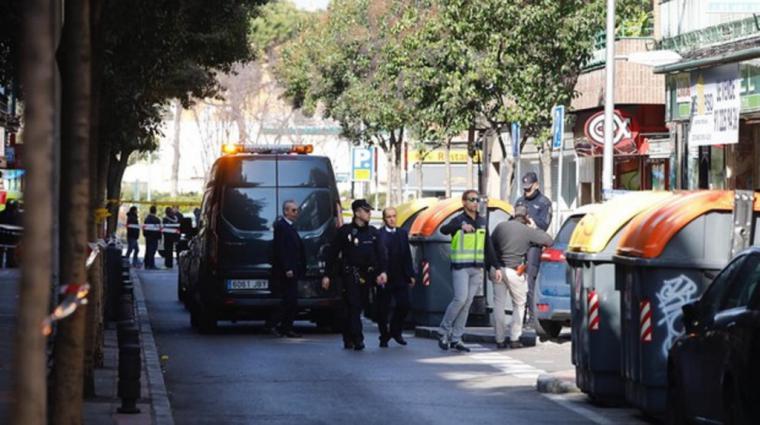 Un indigente encuentra el cadáver de un bebé en un contenedor de basura en Gijón