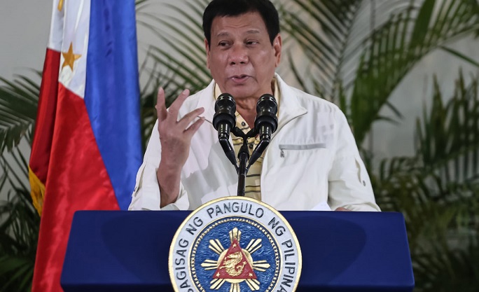 El presidente de Filipinas, Rodrigo Duterte, reconoce que su sangrienta guerra contra las drogas resultó ser más difícil de lo que esperaba cuando al llegar al cargo en 2016 prometió terminar con el problema en medio año