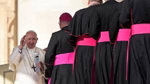 ¿Está el Papa Francisco en peligro? Un centenar de obispos se han reunido en Sintra para 'conspirar' contra su Papado