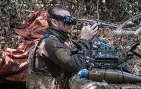 Ucrania intensifica ataques con drones en Kursk donde controla 1000 km cuadrados mientras Putin lanza duras críticas a Occidente