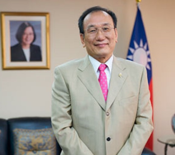 CARTA AL DIRECTOR del Embajador José María Liu, Representante, Oficina Económica y Cultural de Taipéi en España