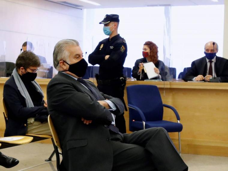 Luis Bárcenas contudente ante el juez :'Entregamos un sobre con 60.000 euros a Esperanza Aguirre'
 