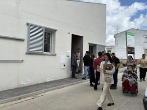 La Junta de Extremadura entrega cuatro nuevas viviendas en alquiler en Portaje