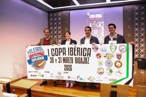 Extremadura apoya la I Copa Ibérica de Voleibol con más de 500 jóvenes atletas
