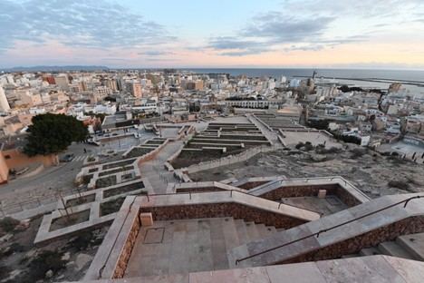 Cerro de San Cristóbal se convierte en el nuevo mirador de Almería tras su renovación