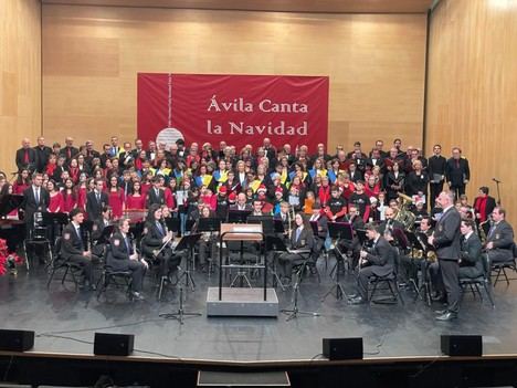 Ávila celebra el XI Concierto 'Canta la Navidad' con corales y música solidaria