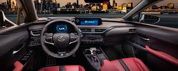 Lexus celebra en Salón de Ginebra los 30 años de la marca y la llegada del UX