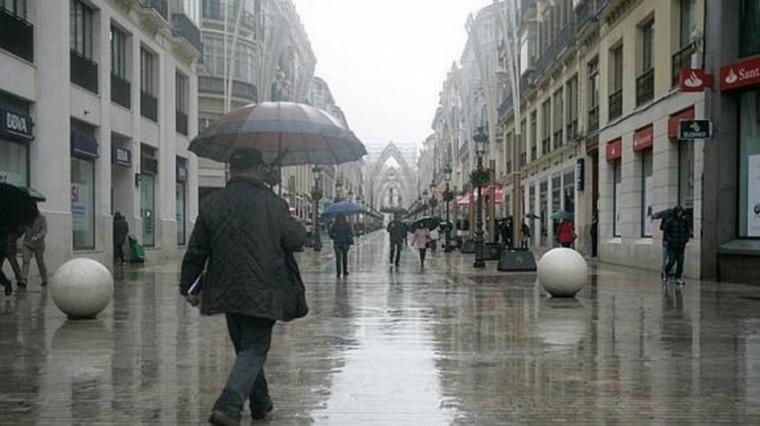 La lluvia ha llegado a Málaga que ha estado en alerta naranja y con riesgo de inundaciones