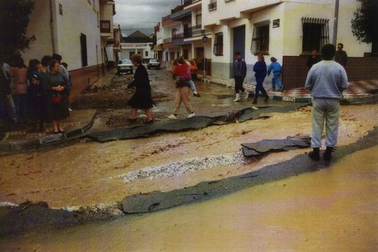 Cerca de un millar de incidencias en Andalucía con más de 600 avisos solo en Málaga por el temporal.