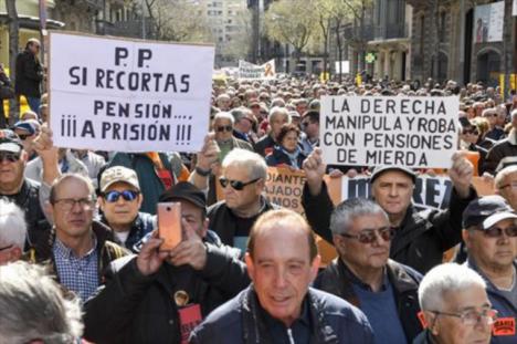 El PSOE asegura que la subida de las pensiones y del sueldo de los funcionarios demuestran el firme compromiso social del Gobierno de España