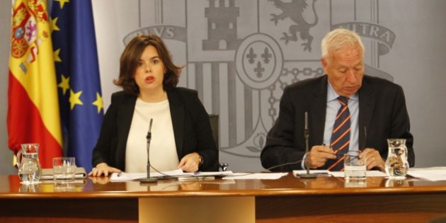 García-Margallo se enfrenta a cara de perro con Saenz de Santamaría