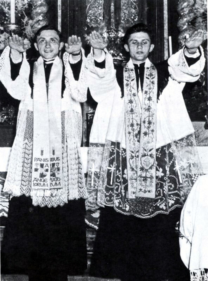 Pedofilia en la iglesia alemana. El hermano de Benedicto XVI, vinculado al abuso de 547 chicos en un coro católico