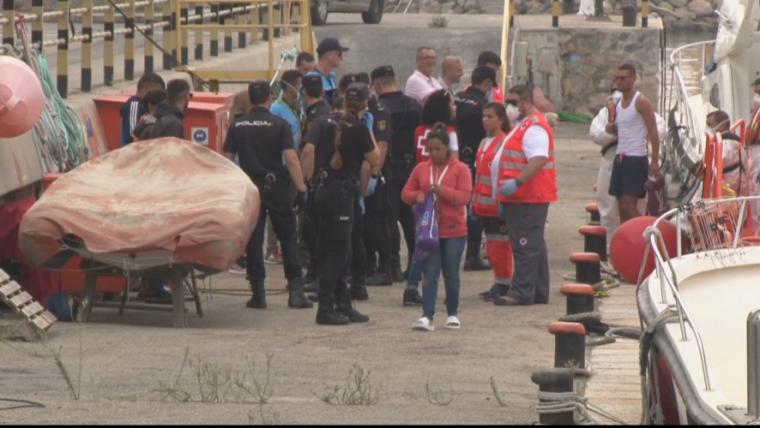 Guardía Civil y Salvamento Marítimo interceptan los días 1 y 2 de enero ocho pateras, con un total de 108 inmigrantes