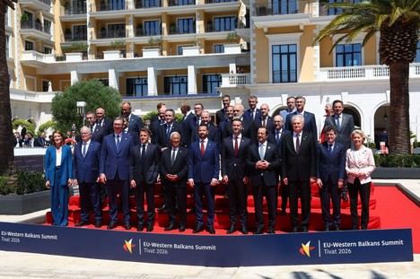 Sánchez en Montenegro: Urge incluir a los Balcanes en la UE