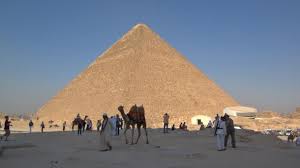 Descubren una enorme cámara oculta en la Gran Pirámide de Guiza