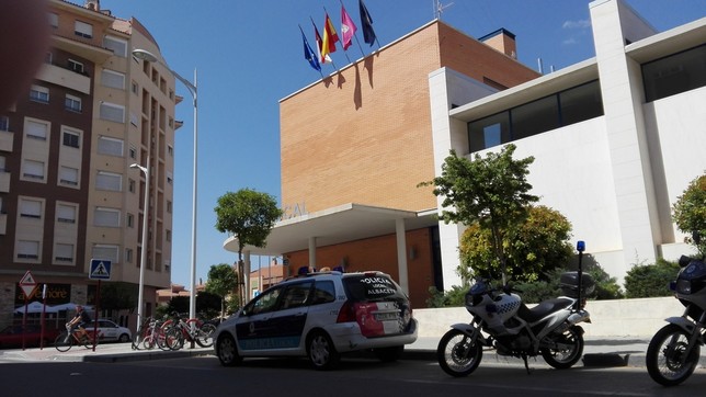 Dos conductores ebrios provocan un accidente de tráfico en Albacete
 