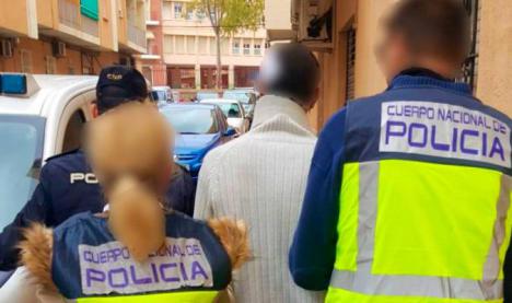 Un hombre ha sido detenido en Valencia por pegar a su pareja embarazada, a la que arrojó leche hirviendo