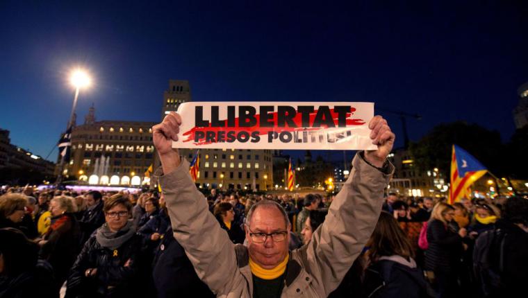 Huelga general en Catalunya con el corte de varias carreteras en protesta por el juicio del 'procés'