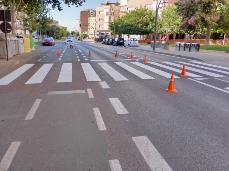 El Ayuntamiento de Lorca lleva a cabo labores de repintando de señalización horizontal y marcas viarias en diversas calles del municipio