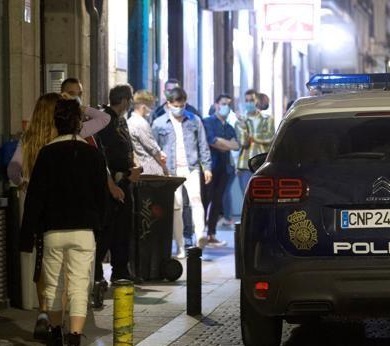 Cuatro muertos, dos de ellos menores de 1 y 3 años, tras declararse un incendio en un local okupado de Barcelona