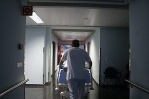 Sanidad refuerza servicios oncológicos y de salud mental en Canarias