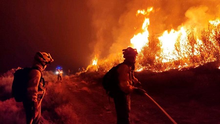 Continuan los incendios en la provincia de Orense 