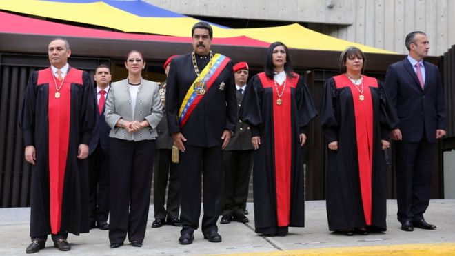 El Tribunal Supremo de Venezuela ordena enjuiciar a 7 diputados por conspiración y traición a la patria 