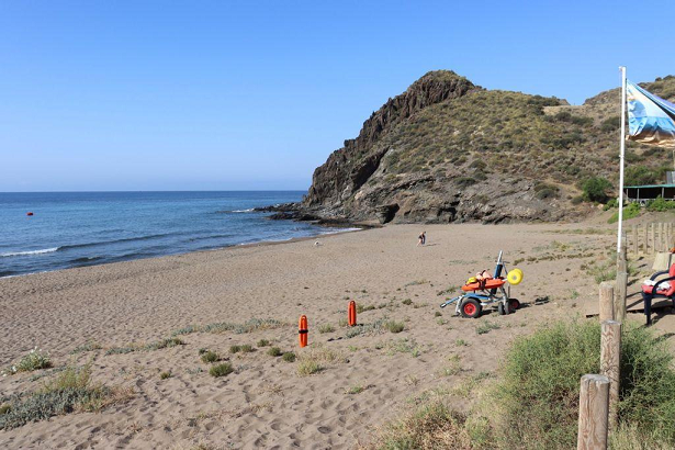 El Servicio de Emergencias Municipal y Protección Civil ha atendido, del 1 de Julio al 9 de Agosto, 87 incidencias dentro del Plan de Salvamento en playas en el litoral lorquino
