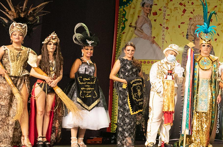 Las ganas de Carnaval en Águilas se hacen notar en la Gala de Presentación de Personajes