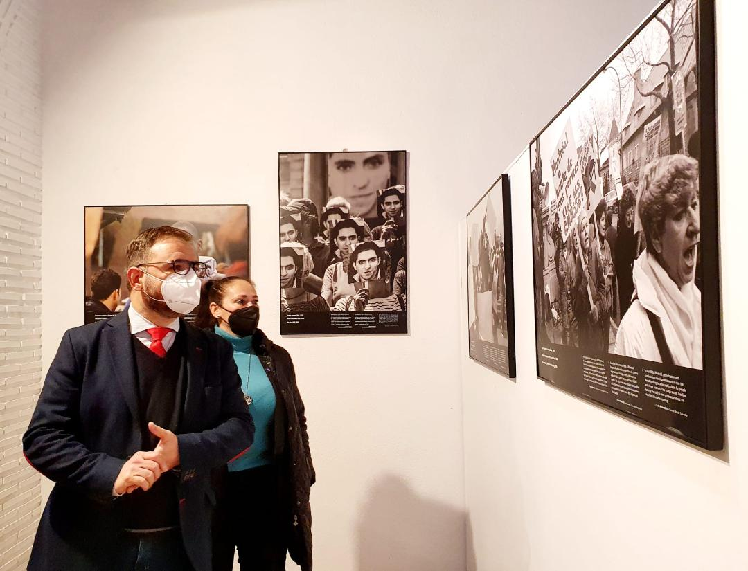El Alcalde de Lorca inaugura la exposición ‘Puntos de vista’ una muestra organizada con motivo del Día Internacional de la Eliminación de la Discriminación Racial
