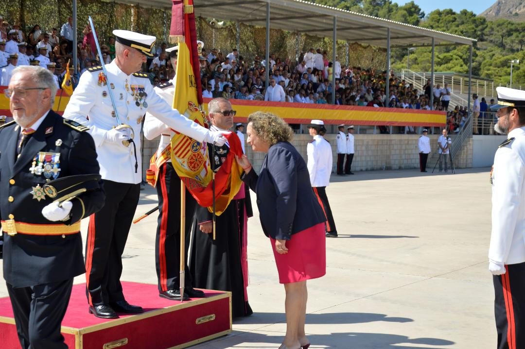 Jura de Bandera en la Escuela de Infantería de Marina “General Albacete y Fuster”. 96 aspirantes a soldado profesional se comprometen con España