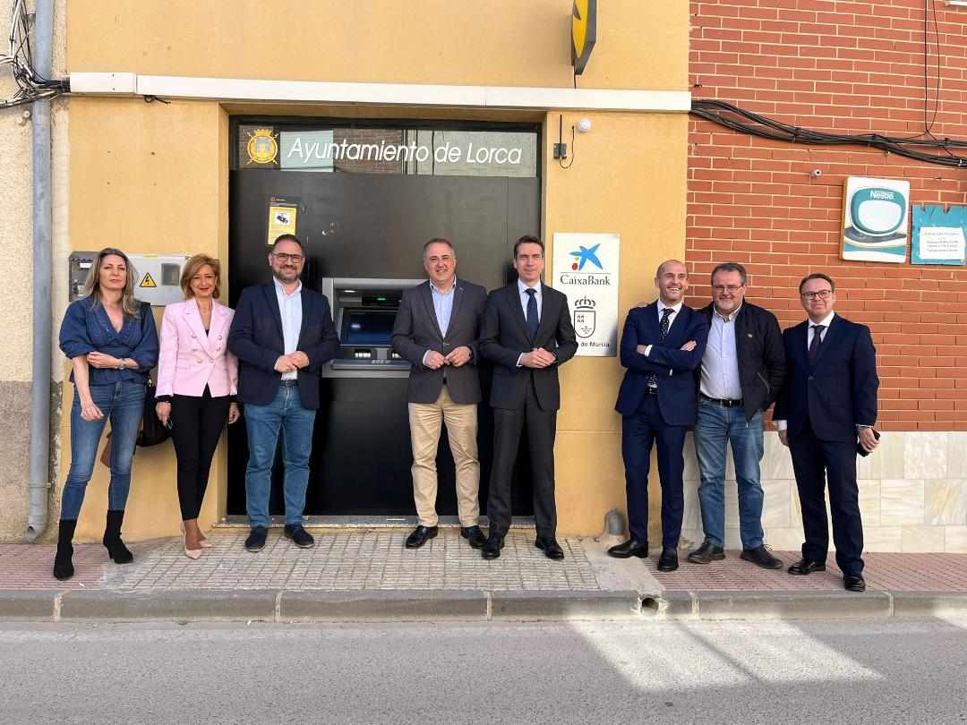 La Parroquia recupera el servicio de cajero autonómico gracias a un convenio suscrito entre el Ayuntamiento de Lorca, la Comunidad Autónoma y las entidades bancarias