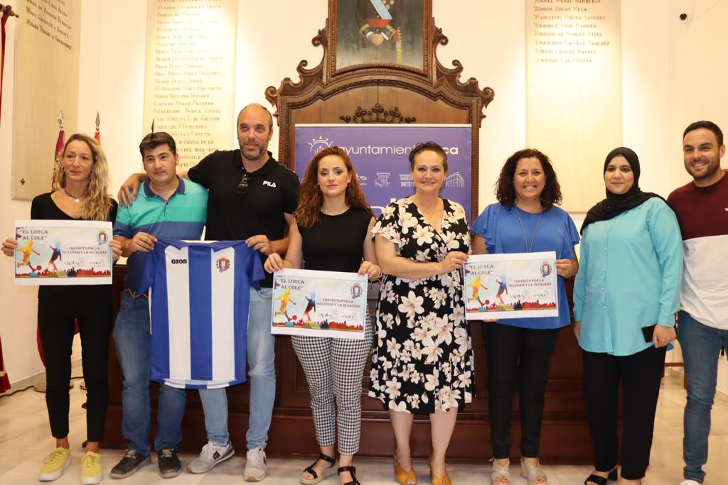El club 'Cantera Fútbol Lorca Deportiva' y el Ayuntamiento desarrollarán un programa de inclusión en los colegios ' San Cristóbal' y 'Juan González'
