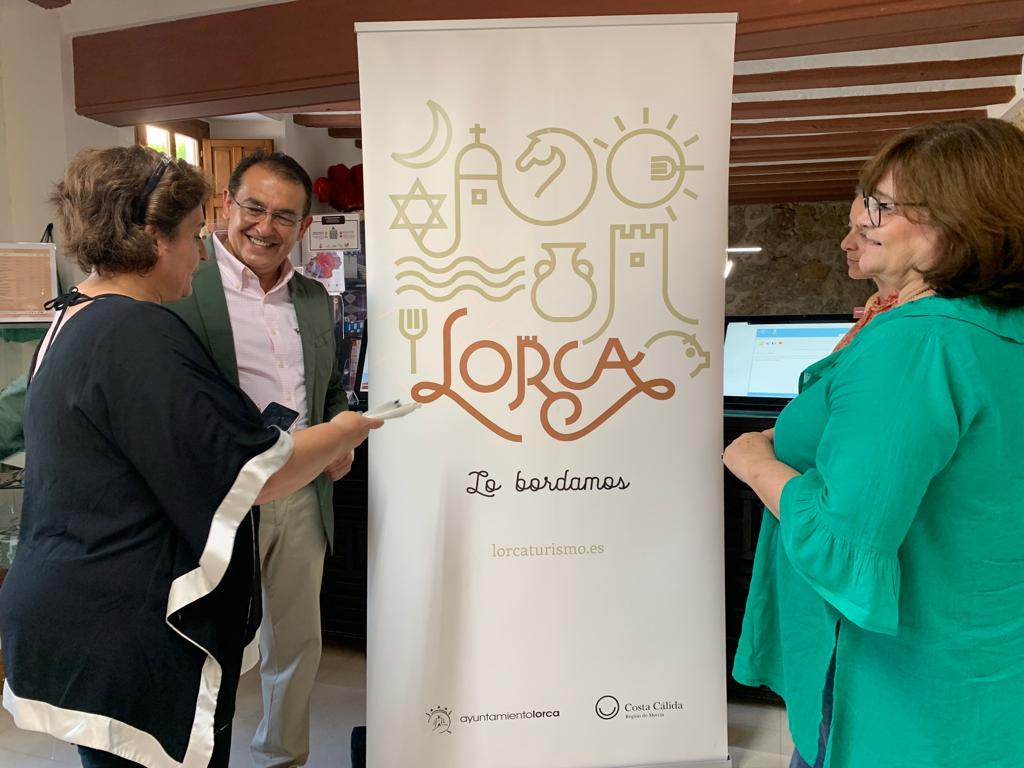 Lorca 'recuperará la marca 'Lorca lo Bordamos' para impulsar el municipio como destino turístico y engrandecer nuestra riqueza artesanal y cultural'