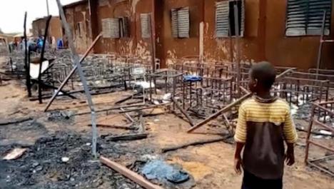 22 niños mueren en el incendio de una escuela en Niger