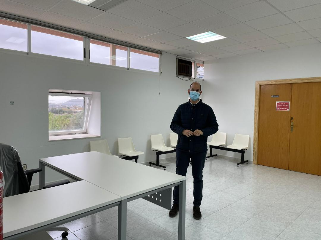 El Ayuntamiento de Lorca posibilita la reapertura del consultorio de El Consejero con la habilitación de un espacio para sala de espera y una nueva zona de administración