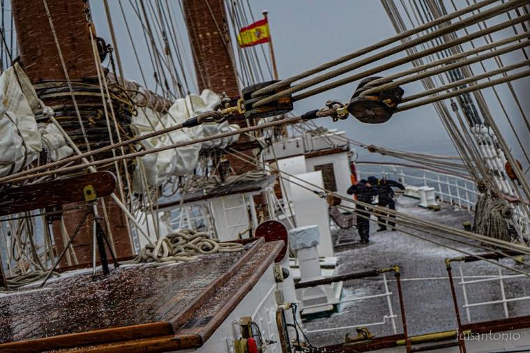 Histórico cruce a vela del “Juan Sebastián de Elcano” del cabo de Hornos, donde el mar se hace leyenda