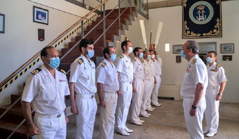 El Comandante del MOPS visita el destacamento de Alborán embarcado en el “Audaz”