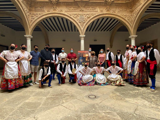 El Ayuntamiento de Lorca celebra la creación, por parte del grupo Coros y Danzas Virgen de las Huertas, de la sección Juvenil Folklore de Lorca