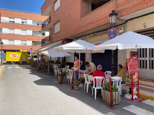 El Ayuntamiento de Puerto Lumbreras permitirá ampliar terrazas a la hostelería local durante las Fiestas Patronales y otorgará ayudas económicas para contratar espectáculos en directo