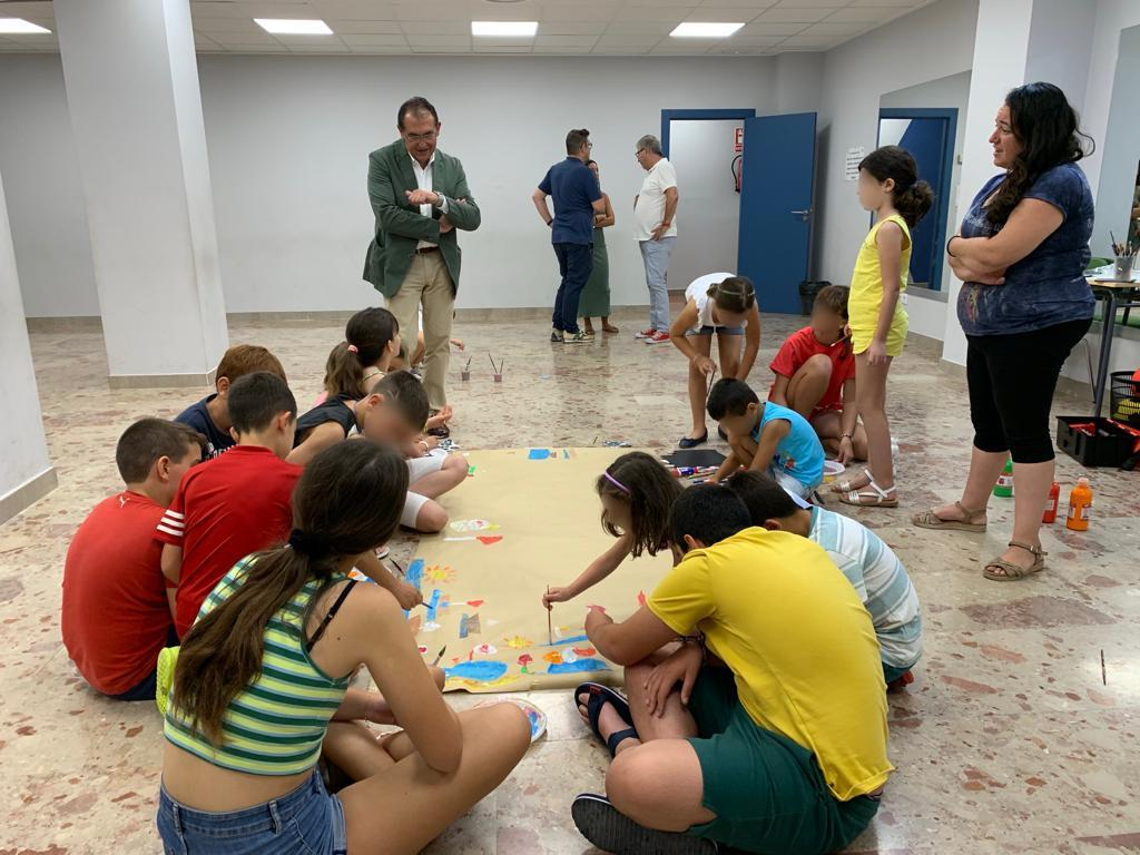 Más de medio centenar de niños participan durante el mes de julio en las “Aulas Creativas en Verano” organizadas por la Universidad Popular