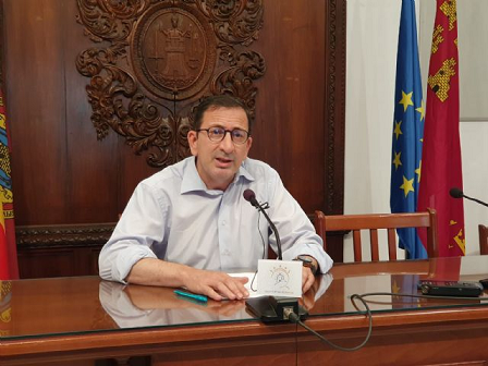 'Choque frontal entre el Ayuntamiento de Lorca y el sector ganadero por la modificación de las normas de instalaciones porcinas', por Jerónimo Martínez