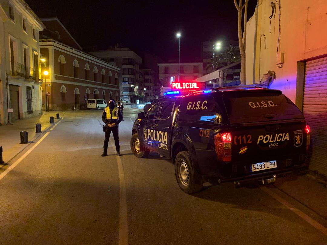 La Policía Local de Lorca detiene a siete personas por presuntos delitos de tenencia ilícita de armas, robo con violencia, hurto y orden de búsqueda y captura
