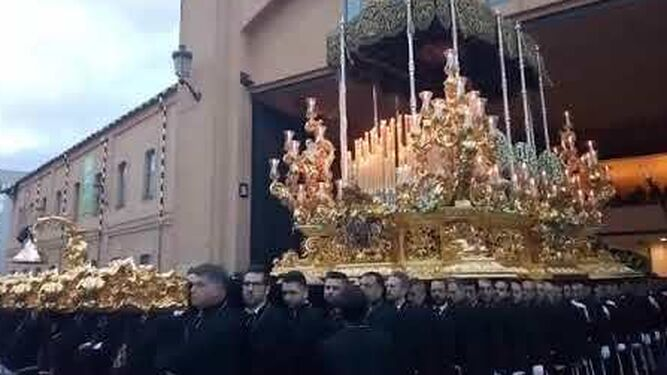 La procesión del Viernes Santo y el acto de privilegio celebrado el sábado en la Congregación de Mena culminan la presencia de la Armada en la Semana Santa de Málaga