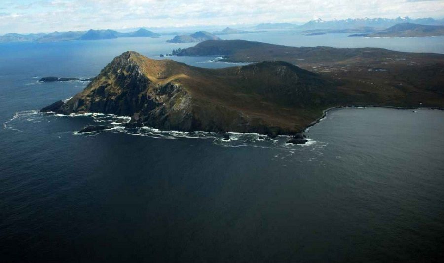 '¿Por el Estrecho de Magallanes o por el Cabo de Hornos?', por Enrique Tapias Herrero, Capitán de Navío (RR), Doctor en Historia
